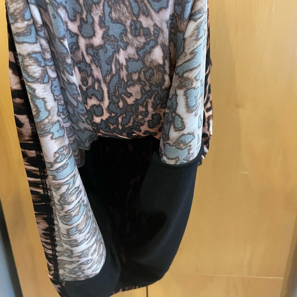 NEW! High neck INC top - Picture 6 of 12